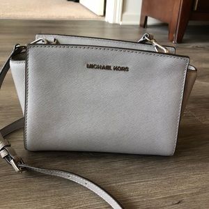 Michael Kors Selma Medium Saffiano Bag - Like New!